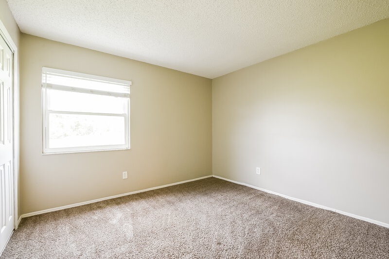 2,300/Mo, 825 Virginia Woods Ln Orlando, FL 32824 Bedroom View 3