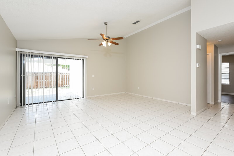 3,130/Mo, 10420 Cresto Delsol Cir Orlando, FL 32817 Living Room View