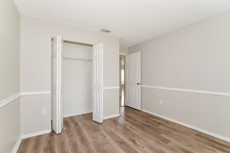 1,915/Mo, 905 Louvre Ct Kissimmee, FL 34759 Bedroom View 2