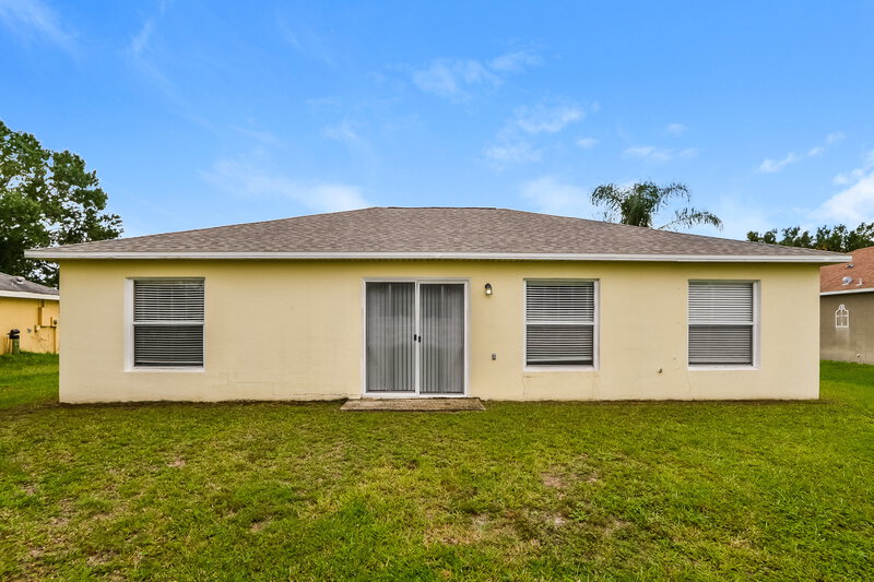 1,915/Mo, 905 Louvre Ct Kissimmee, FL 34759 Rear View