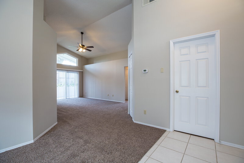 2,395/Mo, 338 Lakebreeze Cir Lake Mary, FL 32746 Foyer View 2