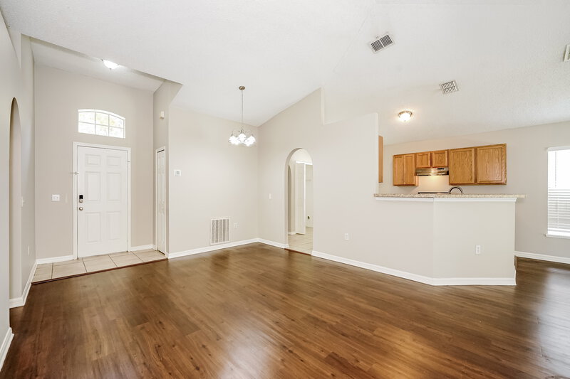 2,240/Mo, 14231 Econ Woods Ln Orlando, FL 32826 Living Room View
