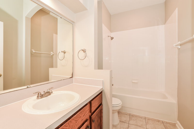 2,325/Mo, 202 Savannah Park Loop Casselberry, FL 32707 Bathroom View
