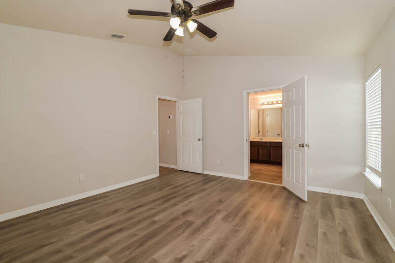 2,495/Mo, 907 Muirwood Way Winter Garden, FL 34787 Main Bedroom View 2