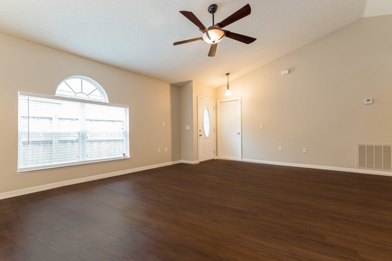2,085/Mo, 351 Placid Lake Dr Sanford, FL 32773 Living Room View 2