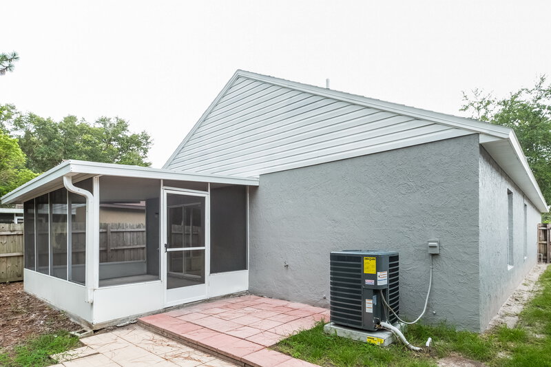 2,085/Mo, 351 Placid Lake Dr Sanford, FL 32773 Rear View