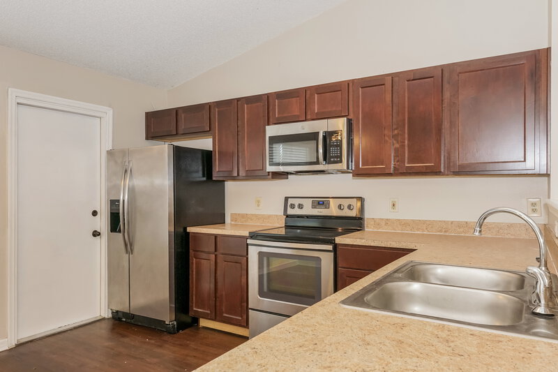 3,120/Mo, 1561 Ortega Ave Deltona, FL 32738 Kitchen View