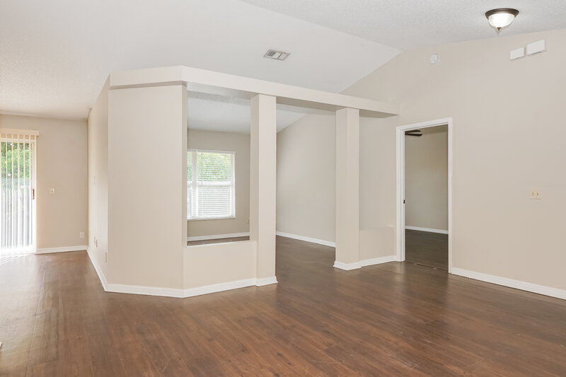 3,120/Mo, 1561 Ortega Ave Deltona, FL 32738 Family Room View