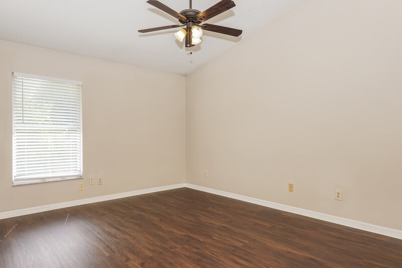 3,120/Mo, 1561 Ortega Ave Deltona, FL 32738 Main Bedroom View 2