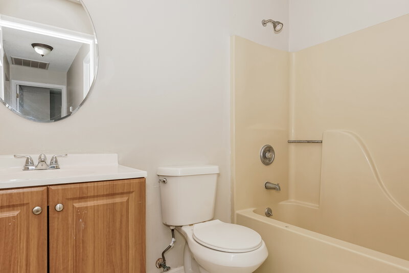 3,120/Mo, 1561 Ortega Ave Deltona, FL 32738 Bathroom View