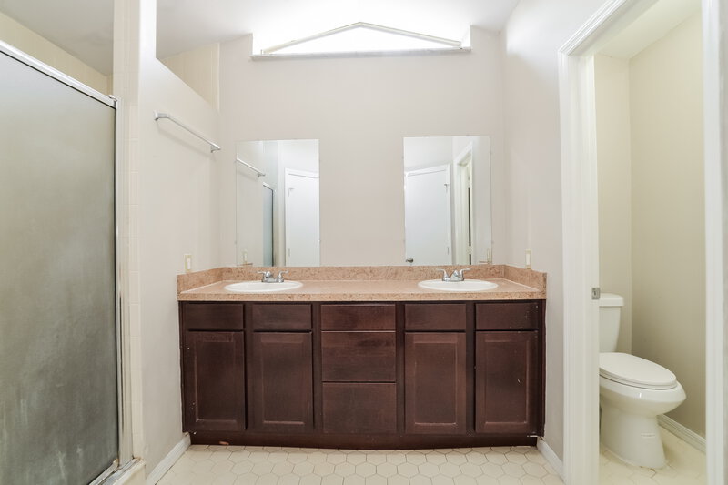 1,795/Mo, 58 Lake Daisy Blvd Winter Haven, FL 33884 Main Bathroom View