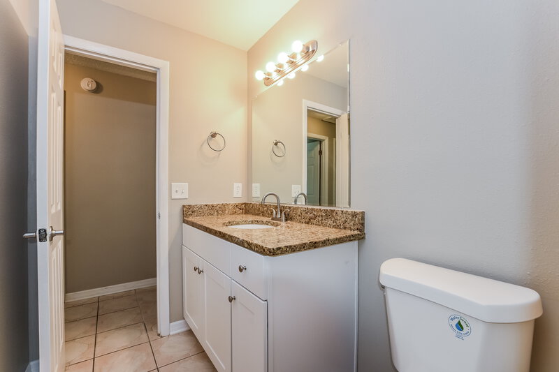 2,170/Mo, 692 Floral Dr Kissimmee, FL 34743 Bathroom View 2