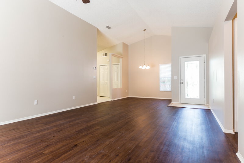 2,515/Mo, 837 Shell Ln Longwood, FL 32750 Living Room View 2