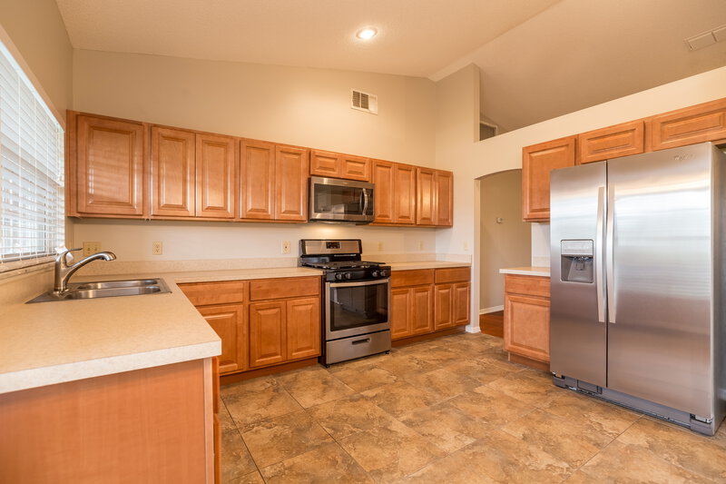 1,760/Mo, 2502 Tandori Cir Orlando, FL 32837 Kitchen View 2