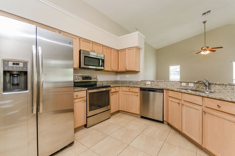 2,390/Mo, 1252 Twin Rivers Blvd Oviedo, FL 32766 Kitchen View