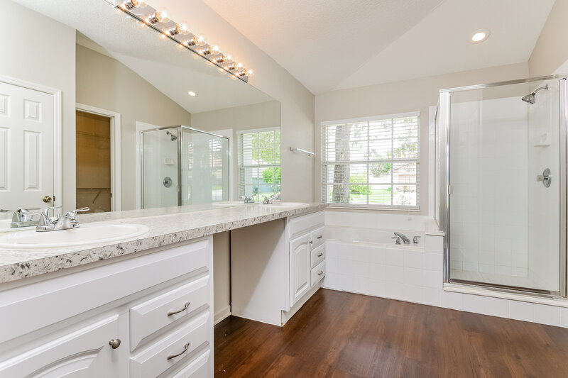 2,390/Mo, 1252 Twin Rivers Blvd Oviedo, FL 32766 Main Bathroom View