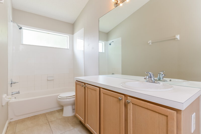 2,390/Mo, 1252 Twin Rivers Blvd Oviedo, FL 32766 Bathroom View