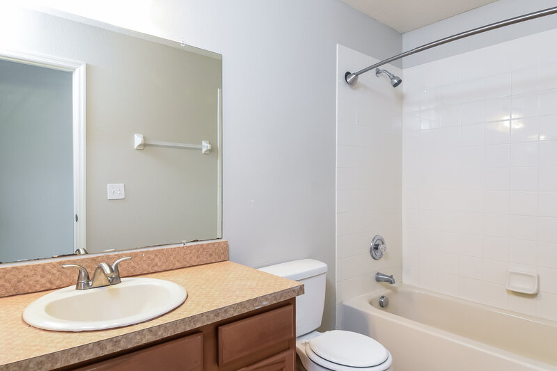1,920/Mo, 2770 Eagle Canyon Dr S Kissimmee, FL 34746 Bathroom View