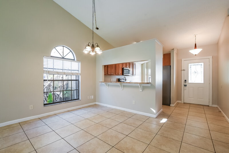 2,265/Mo, 1006 Burnett St Oviedo, FL 32765 Dining Room View 2