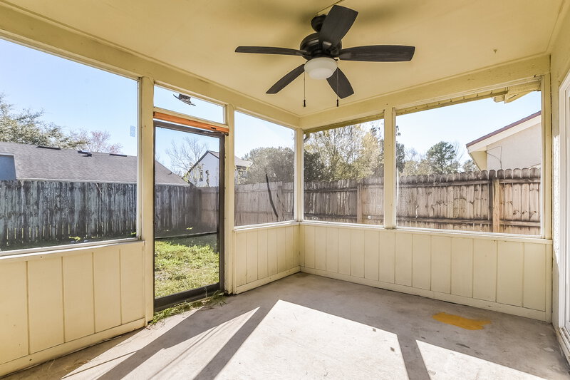2,265/Mo, 1006 Burnett St Oviedo, FL 32765 Sun Room View
