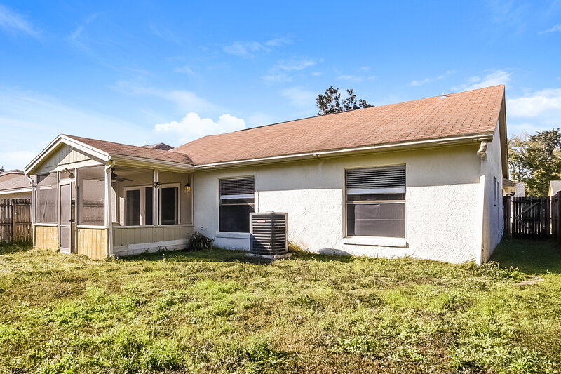 2,265/Mo, 1006 Burnett St Oviedo, FL 32765 Rear View