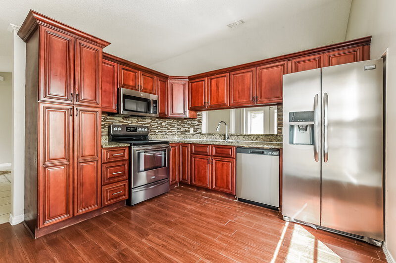 0/Mo, 10064 Marguex Dr Orlando, FL 32825 Kitchen View