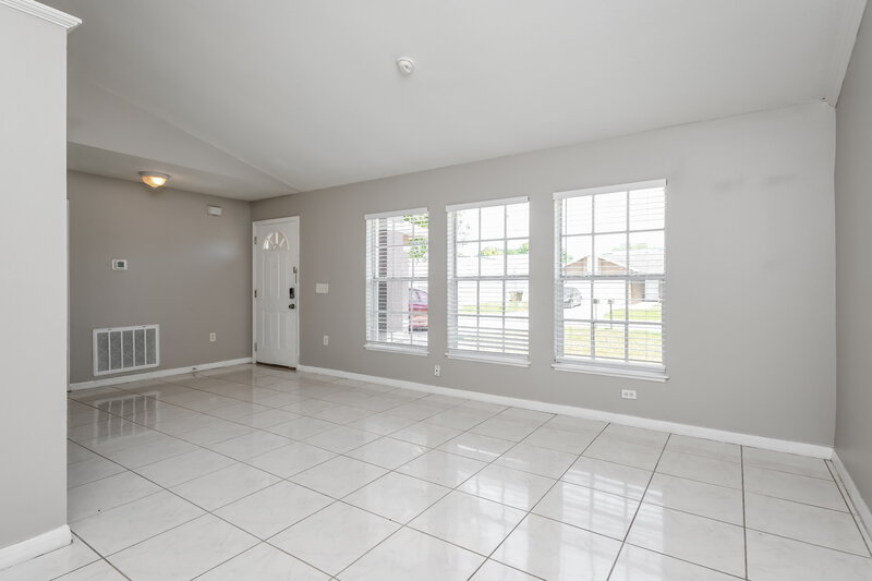 1,955/Mo, 16 Dorset Dr Kissimmee, FL 34758 Family Room View