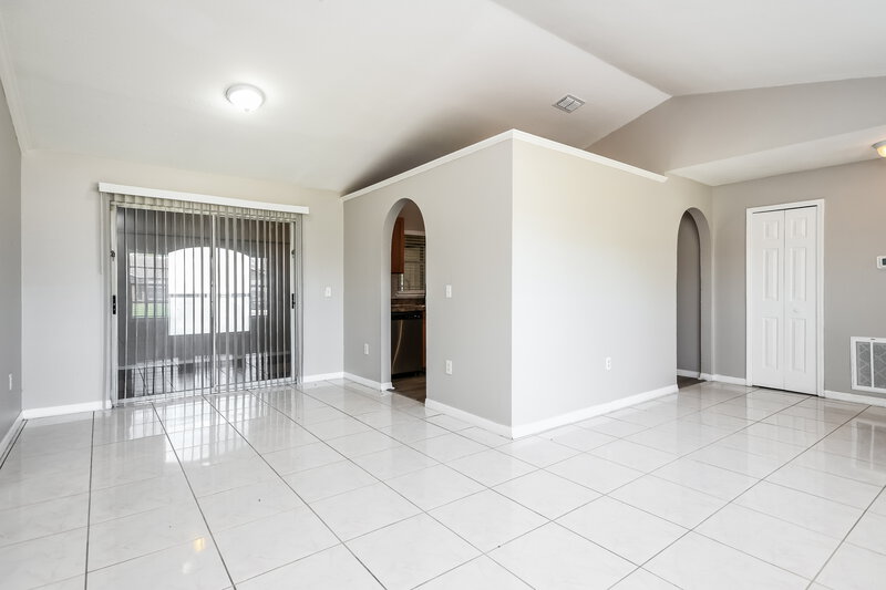 1,955/Mo, 16 Dorset Dr Kissimmee, FL 34758 Family Room View 2