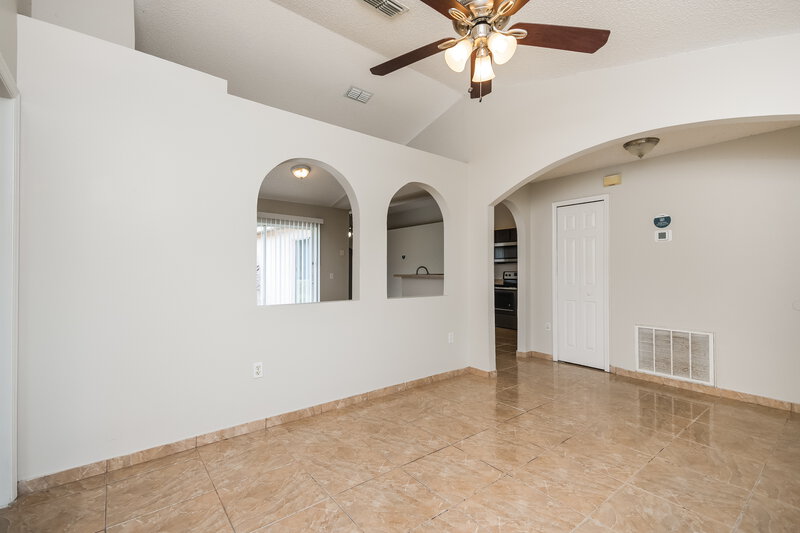 1,675/Mo, 28 Coventry Ct Kissimmee, FL 34758 Living Room View 2