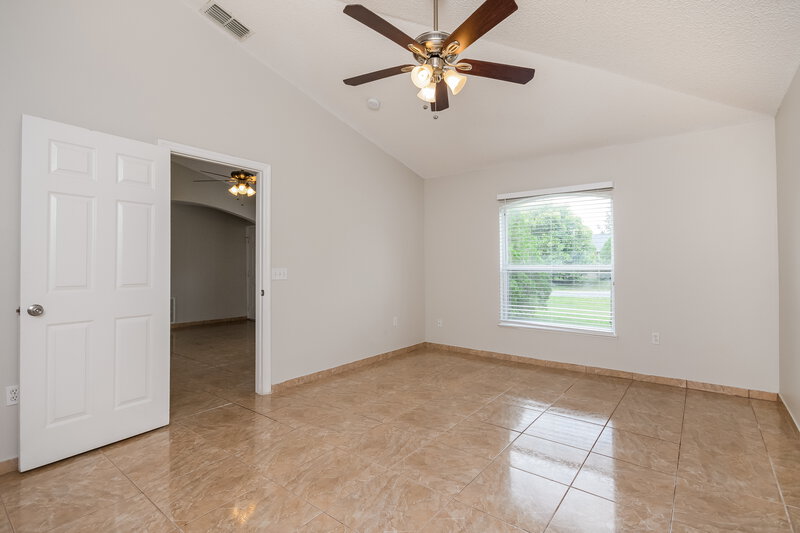 1,675/Mo, 28 Coventry Ct Kissimmee, FL 34758 Main Bedroom View