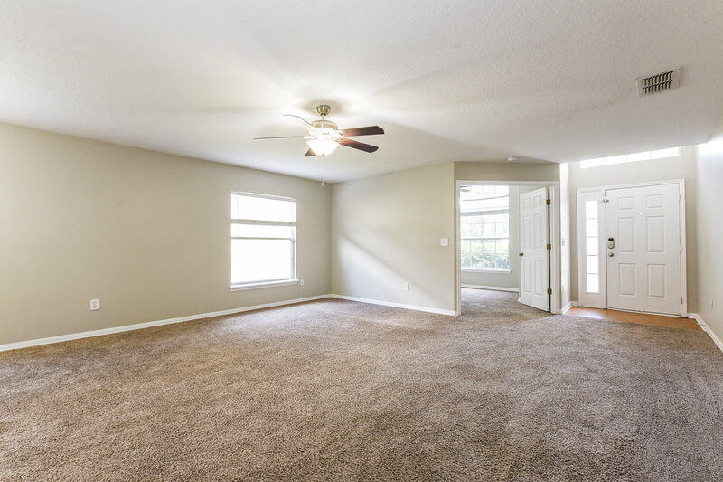 2,780/Mo, 1660 Ashland Trl Oviedo, FL 32765 Living Room View 2