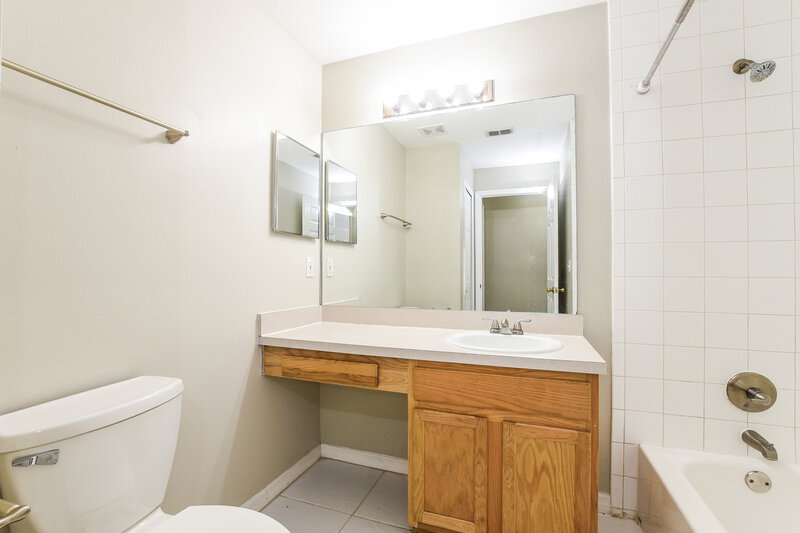 2,780/Mo, 1660 Ashland Trl Oviedo, FL 32765 Bathroom View
