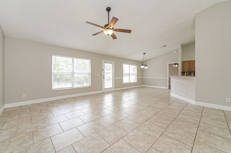 2,530/Mo, 1151 Railside Way Oakland, FL 34787 Living Room View