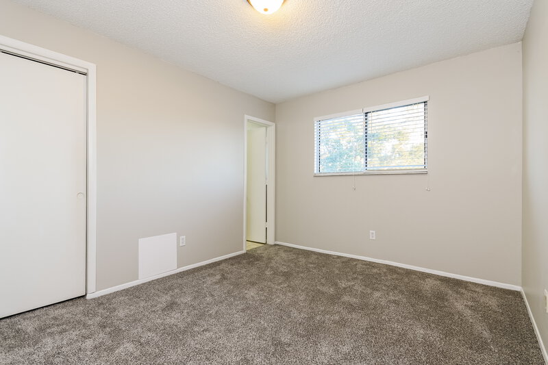 2,340/Mo, 490 Chicago Woods Cir Orlando, FL 32824 Bedroom View