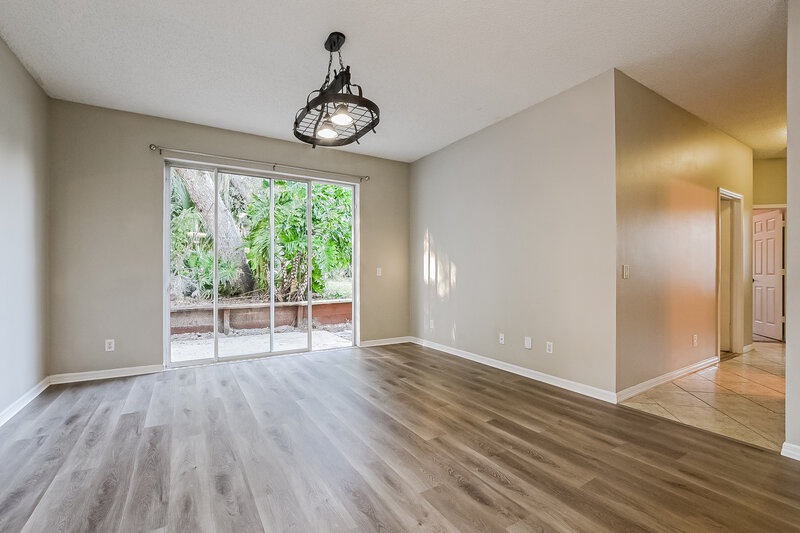 2,250/Mo, 13761 Meadowpark Ave Orlando, FL 32826 Dining Room View