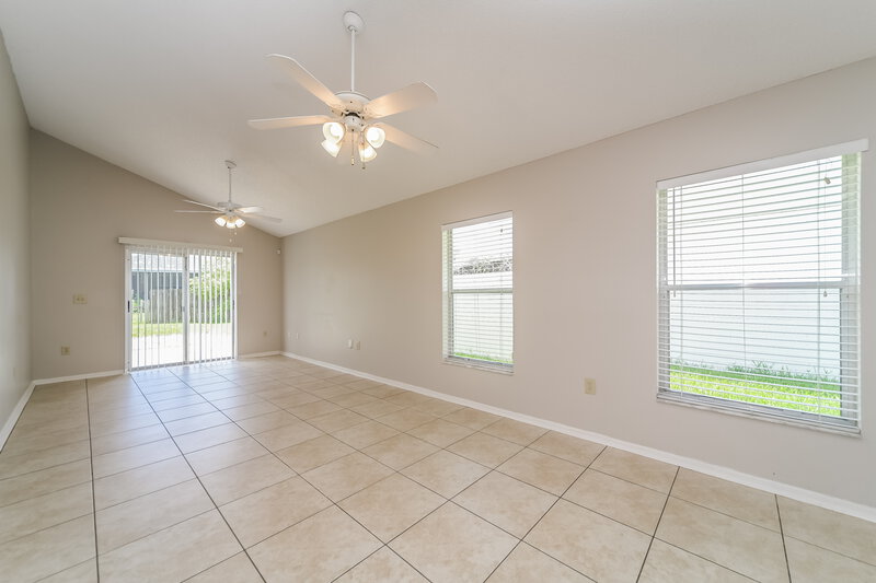 2,510/Mo, 11904 Atlin Dr Orlando, FL 32837 Living Room View