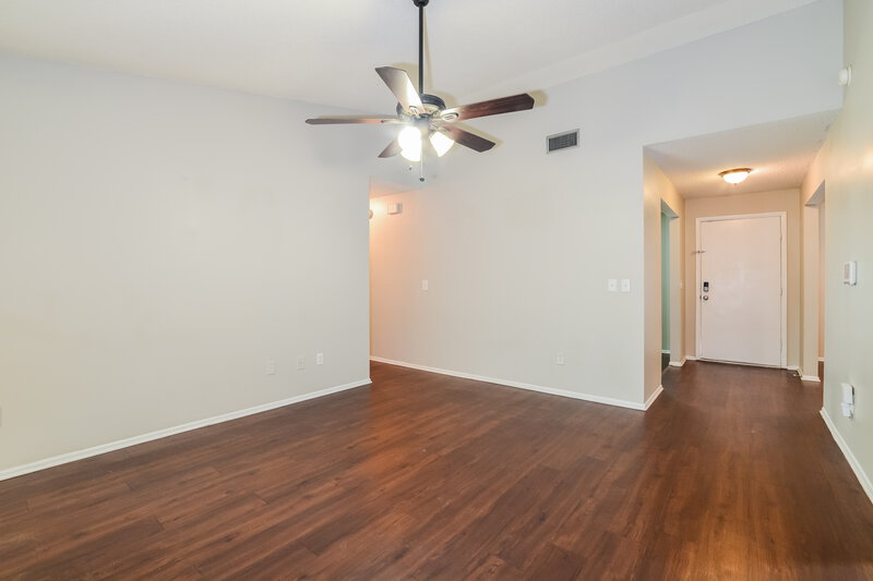 2,045/Mo, 101 Mound St Longwood, FL 32750 Living Room View 2