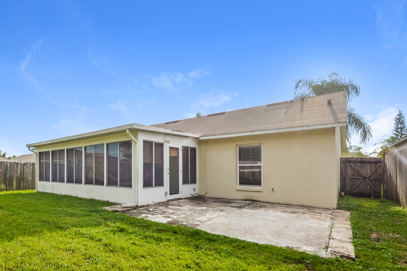 2,150/Mo, 183 Brightview Dr Lake Mary, FL 32746 Rear View