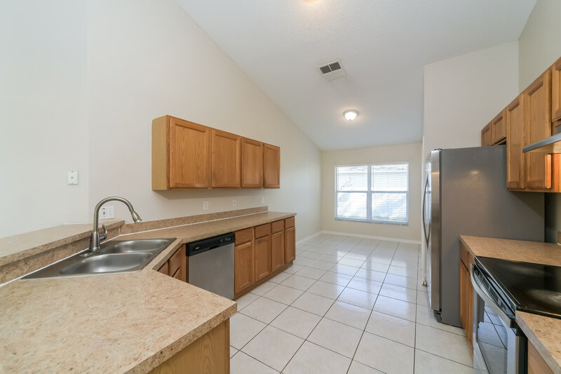 2,215/Mo, 2511 Shelby Cir Kissimmee, FL 34743 Kitchen View