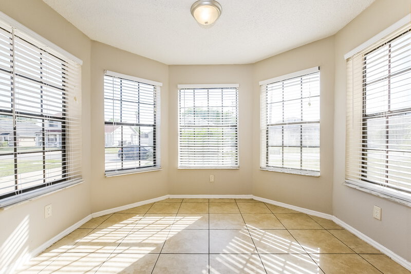 2,335/Mo, 13530 Texas Woods Cir Orlando, FL 32824 Dining Room View