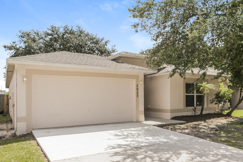 2,320/Mo, 2923 Elbib Dr Saint Cloud, FL 34772 Front View