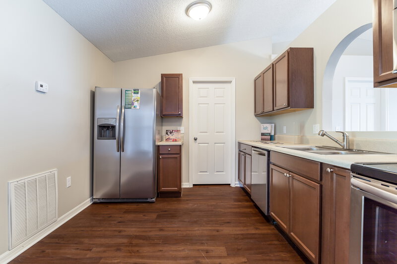 2,105/Mo, 2956 Tikimber Way Saint Cloud, FL 34772 Kitchen View 2