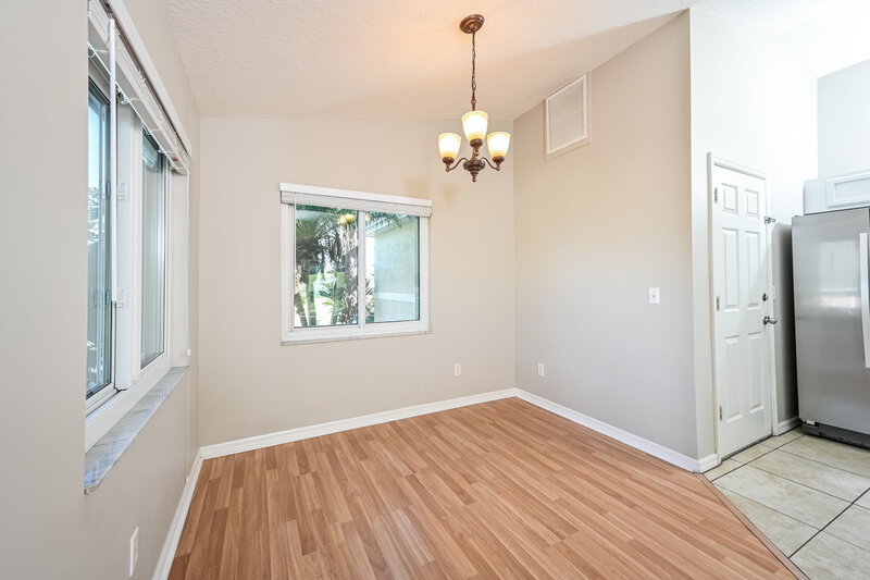 2,045/Mo, 1323 Hillview Dr Clermont, FL 34711 Dining Room View 2