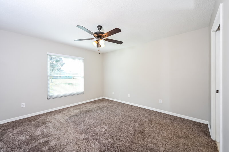 2,045/Mo, 1323 Hillview Dr Clermont, FL 34711 Main Bedroom View 2