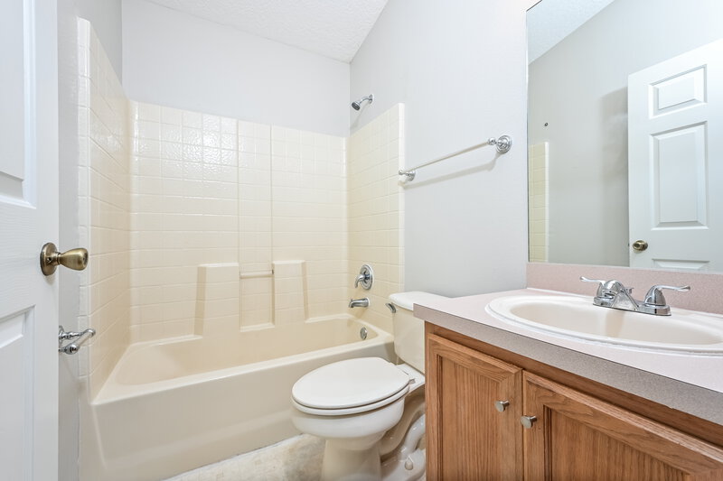 2,045/Mo, 1323 Hillview Dr Clermont, FL 34711 Bathroom View