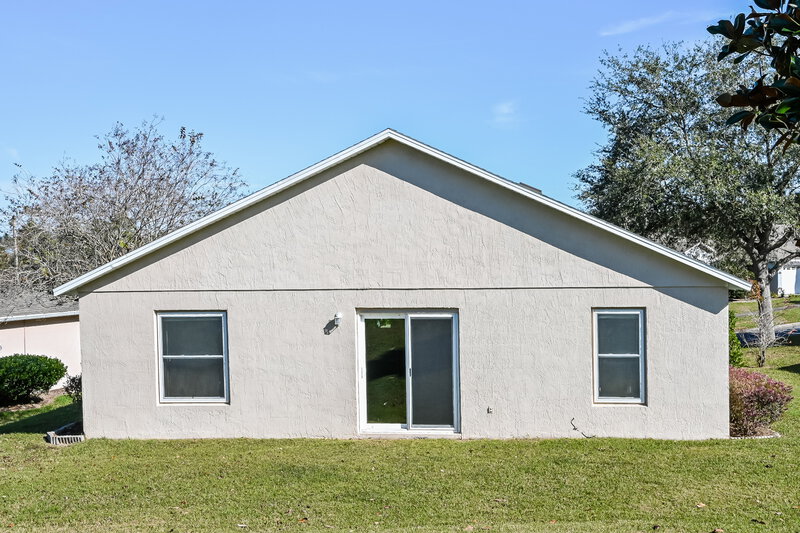 2,045/Mo, 1323 Hillview Dr Clermont, FL 34711 Rear View