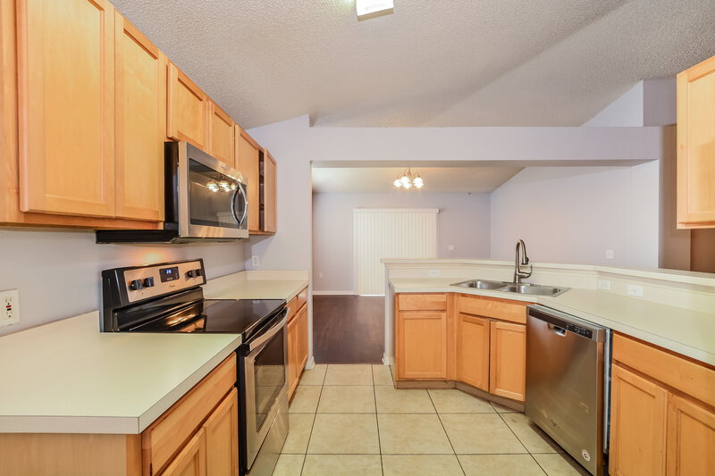 2,505/Mo, 865 Lake Doe Blvd Apopka, FL 32703 Kitchen View