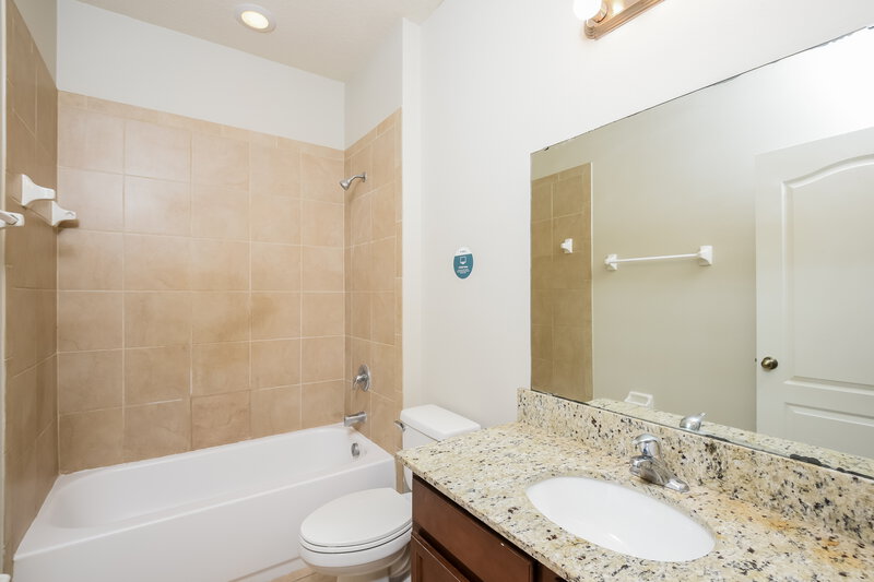 2,280/Mo, 12425 Hammock Pointe Cir Clermont, FL 34711 Bathroom View