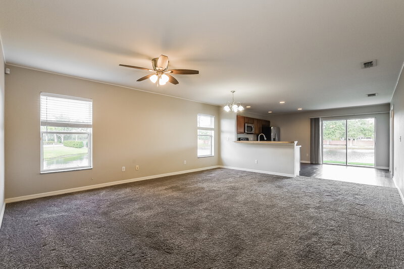 2,260/Mo, 15640 Perdido Dr Orlando, FL 32828 Living Room View 2