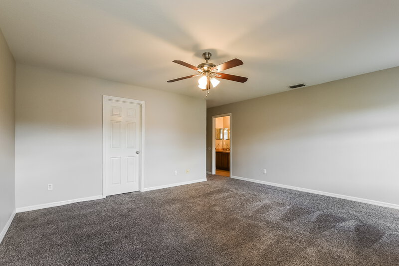 2,260/Mo, 15640 Perdido Dr Orlando, FL 32828 Main Bedroom View 2